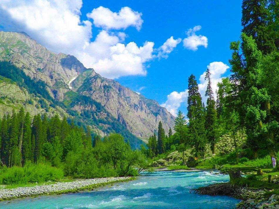 Lahore to Kumrat Valley