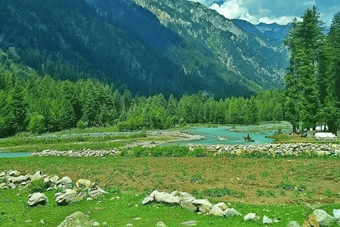 Top 10 Scenic Spots to Explore Near Kumrat Valley